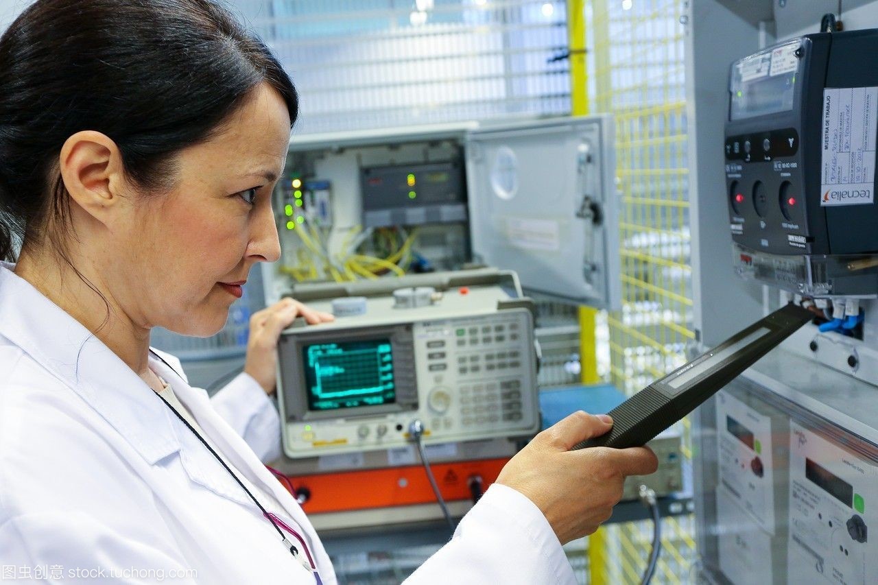 研究員電器柜性能計數器低壓微網絡測試和證書服務智能電網和智能電表認證的電力電子設備技術服務行業(yè)tecnalia研究與創(chuàng)新bizkaia巴斯克的國家西班牙